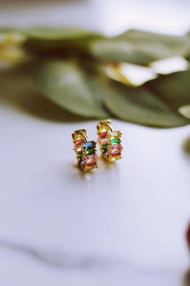 PIA PAVÉ RAINBOW HUGGIES IN GOLD (WATERPROOF & 18K GOLD PLATED)