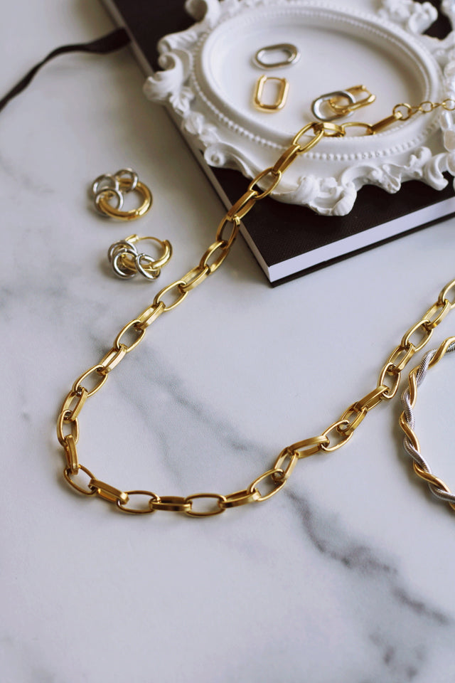 XL PAPERCLIP NECKLACE IN GOLD (WATERPROOF & 18K GOLD PLATED)