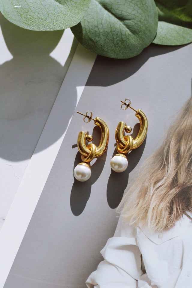 LORNA PEARL EARRINGS (WATERPROOF & 18K GOLD PLATED)