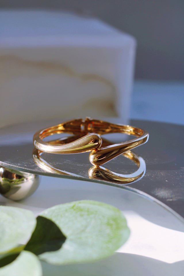 TEARDROP BRACELET IN GOLD (WATERPROOF & 18K GOLD PLATED)