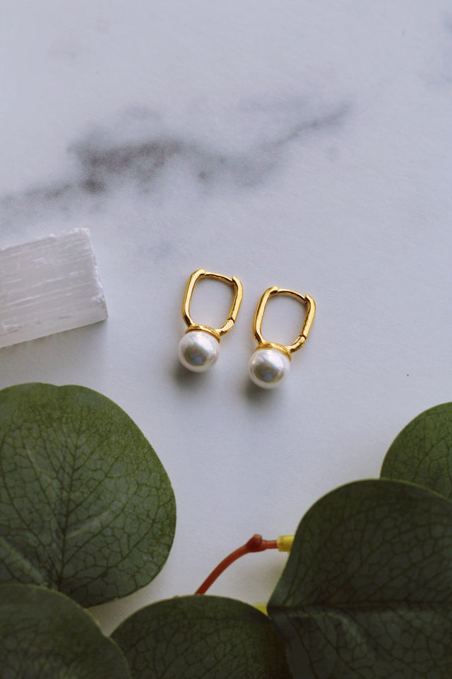PRESTON PEARL MINI HOOPS (WATERPROOF & 18K GOLD PLATED)
